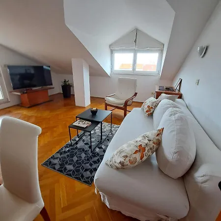 Apartment Glory