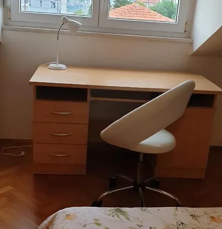 Glory Apartment *